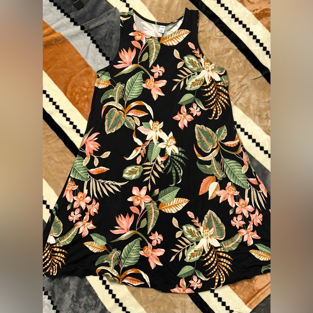 Old Navy Black Floral Knit Dress